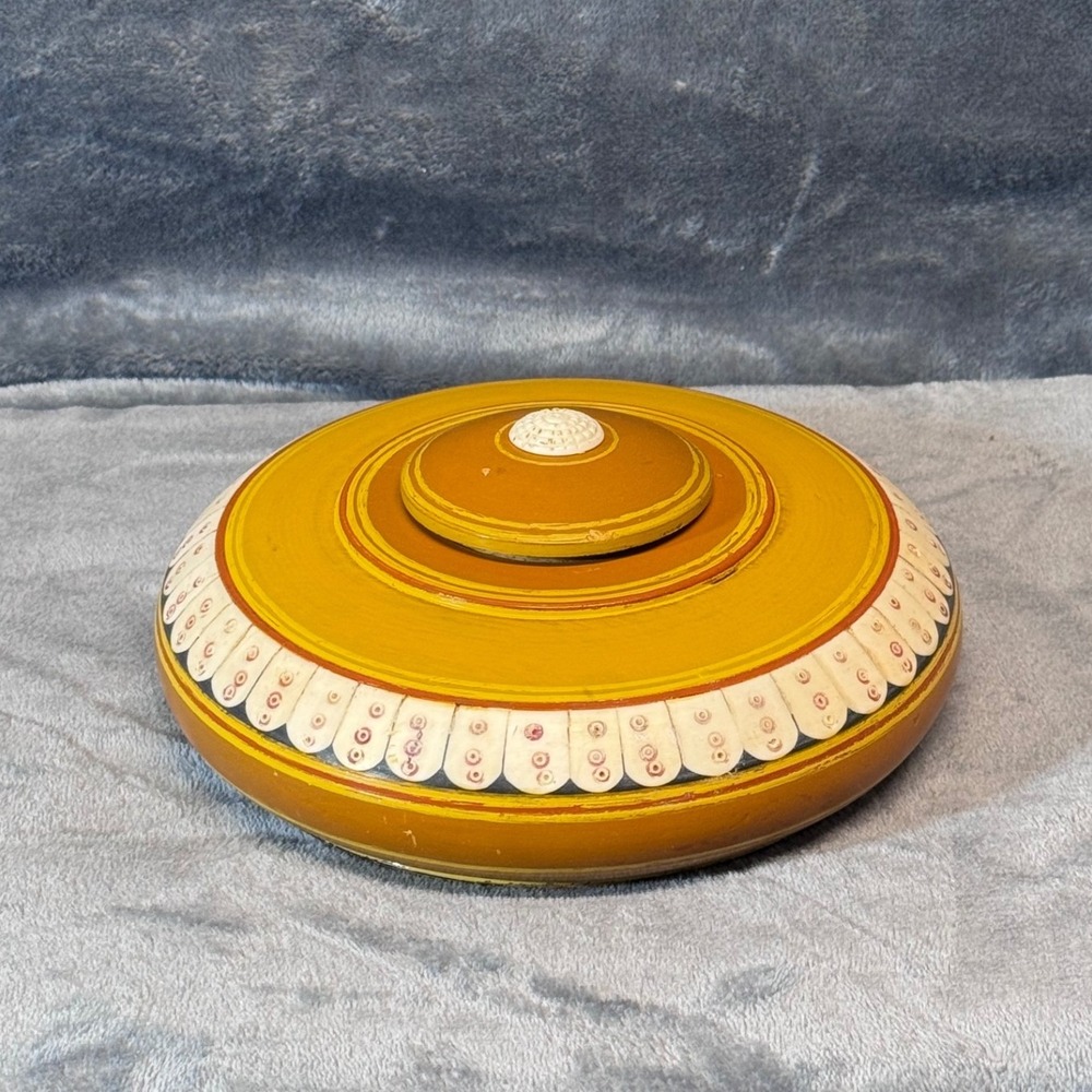 Tozai Home Yellow Bone Inlay Trinket Box 8" Hand Painted Covered Tobacco Tea